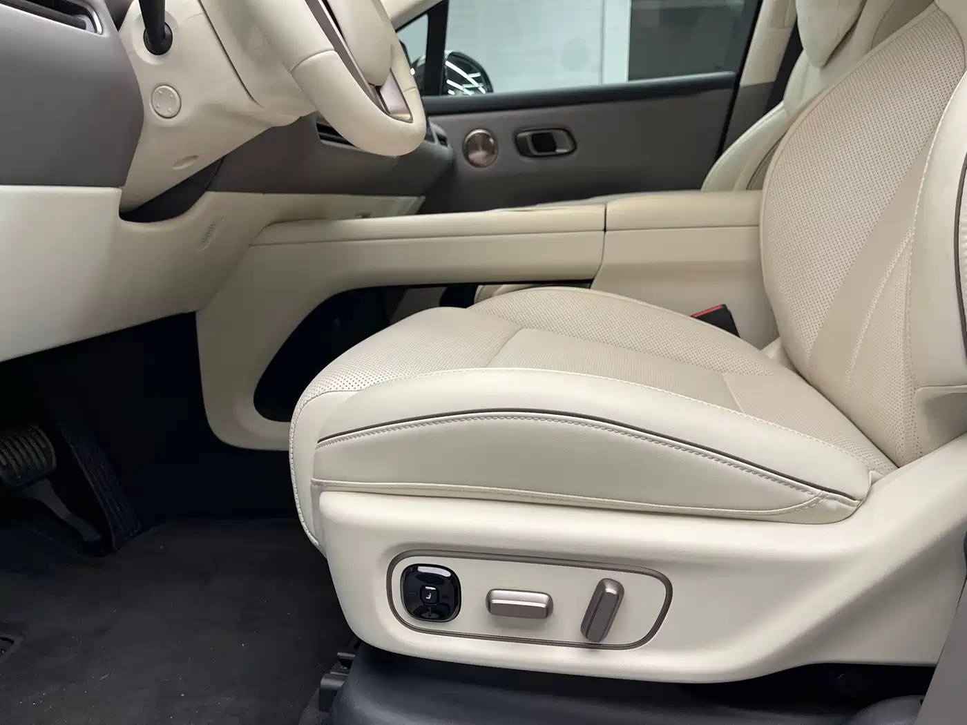 Li Auto Li i8 2025 Standard Edition фото 21