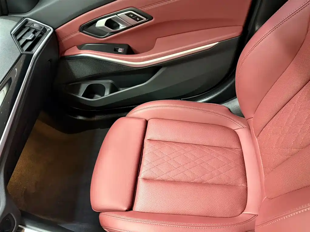 BMW 3 Series 2023 320Li M Sport Package фото 14