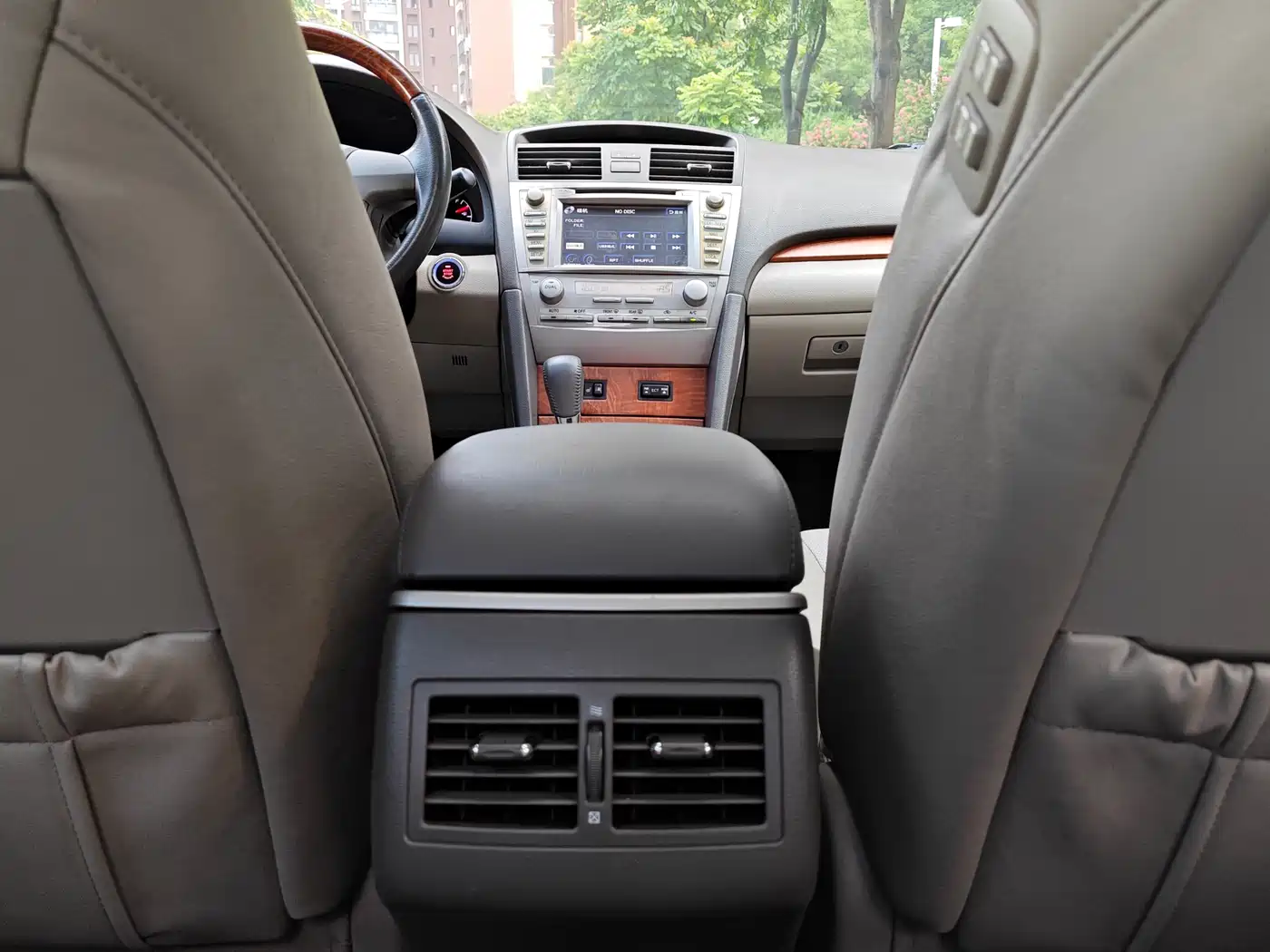 Photo 10 - Toyota Camry