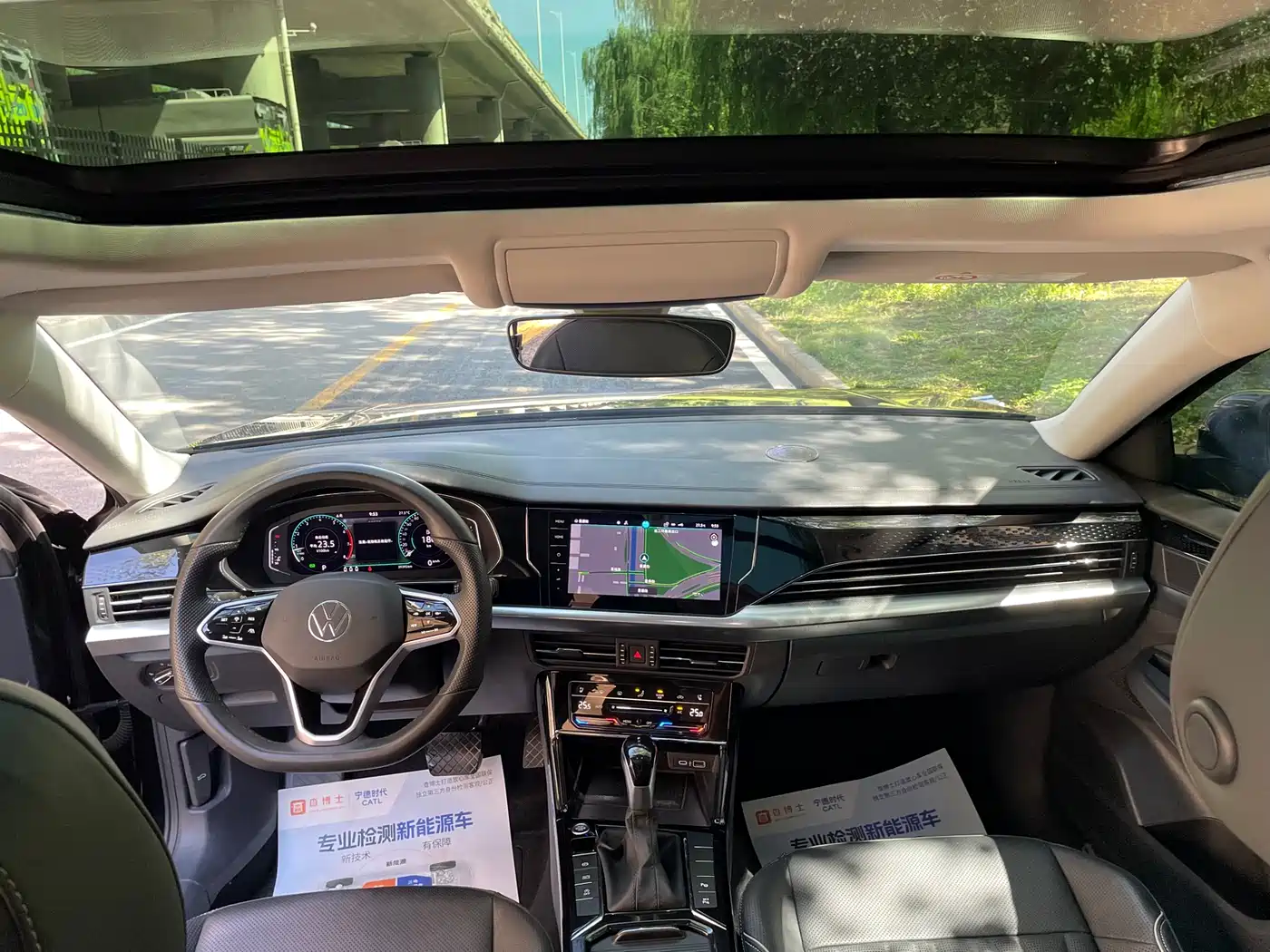 Volkswagen Passat 2023 Facelift 330TSI Luxury Edition фото 10