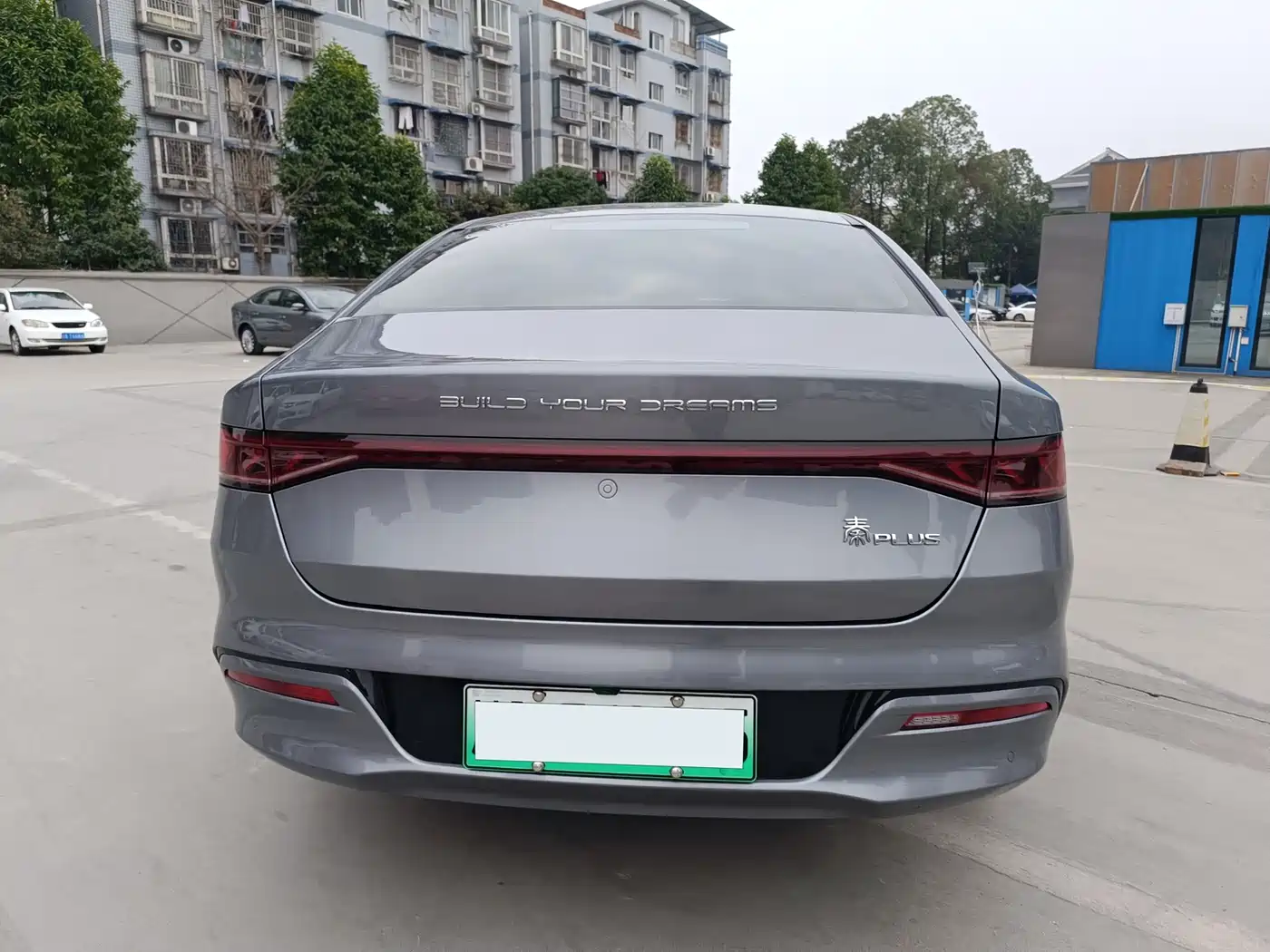 BYD Qin PLUS 2024 Glory Edition DM-i 55KM Leading фото 23