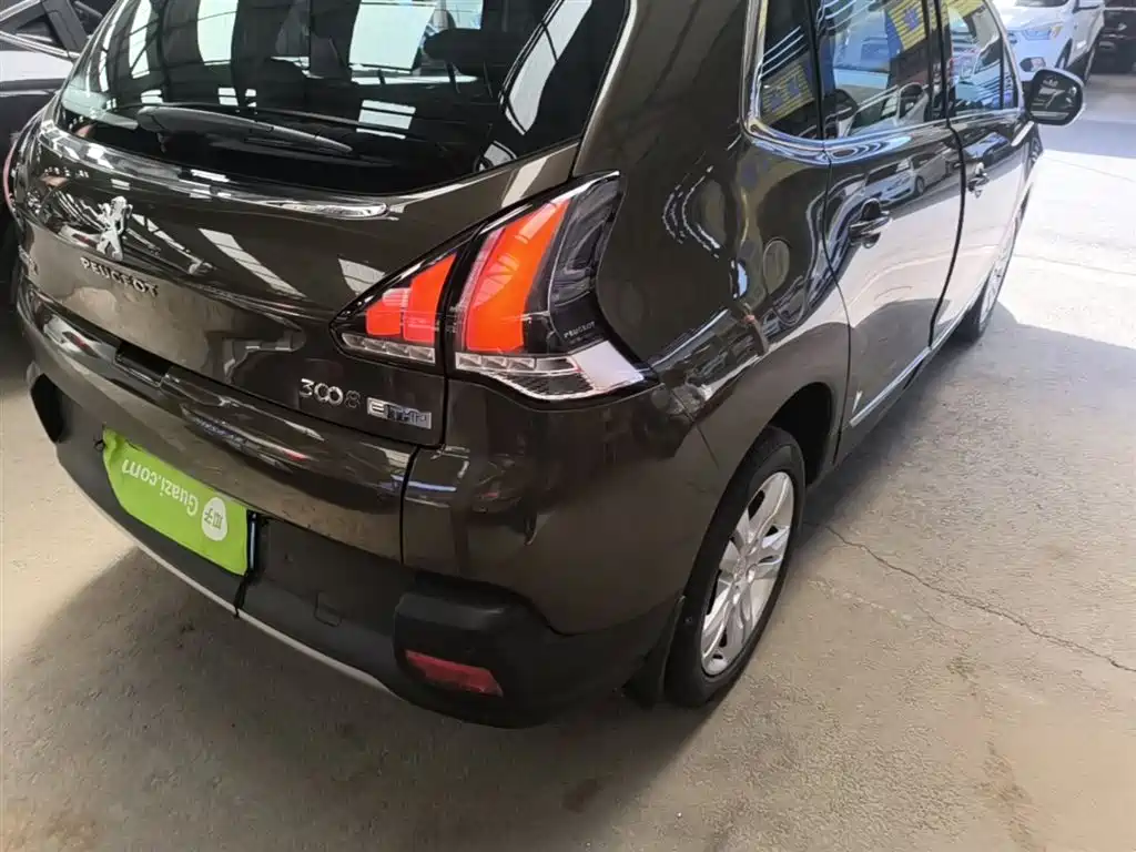 Peugeot 3008 2016 1.6THP Automatic Classic Edition фото 8