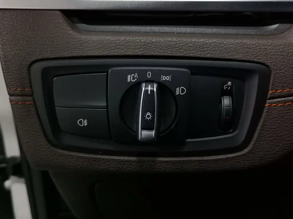Photo 21 - BMW X2