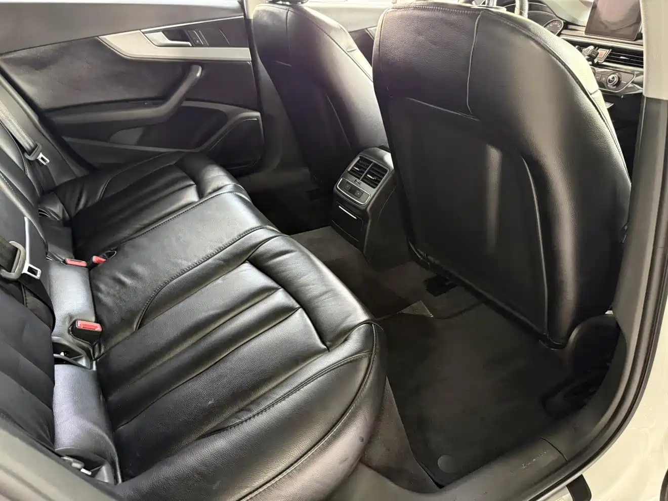 Audi A4L 2019 40 TFSI Progressive (China V) фото 14