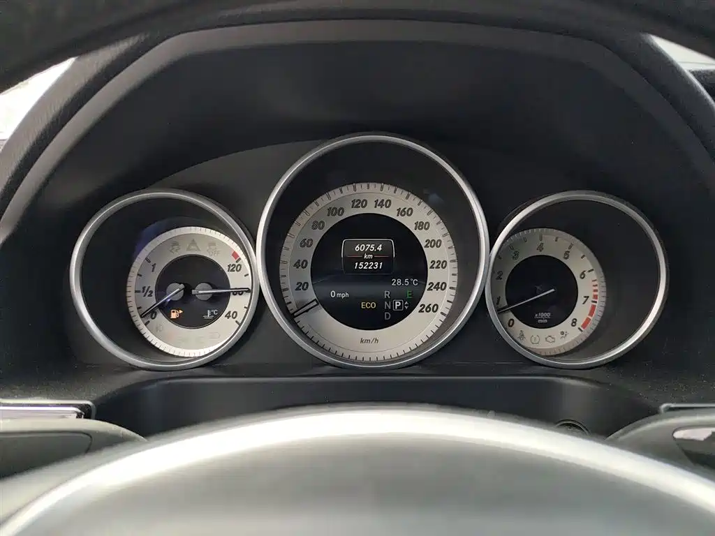 Mercedes-Benz E-Class 2015 Facelift E 260 L Sport фото 12
