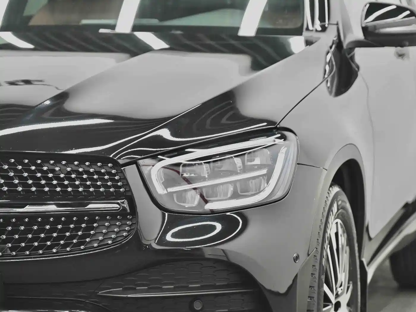 Mercedes-Benz GLC Coupe 2023 Model GLC 260 4MATIC Coupe SUV фото 4