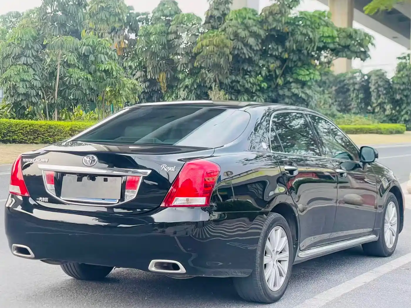 Toyota Crown 2010 2.5L Royal фото 5
