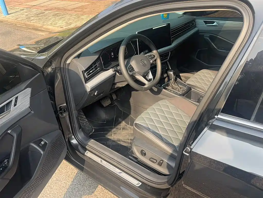 Volkswagen Sagitar 2025 300TSI DSG Excellence Edition фото 18
