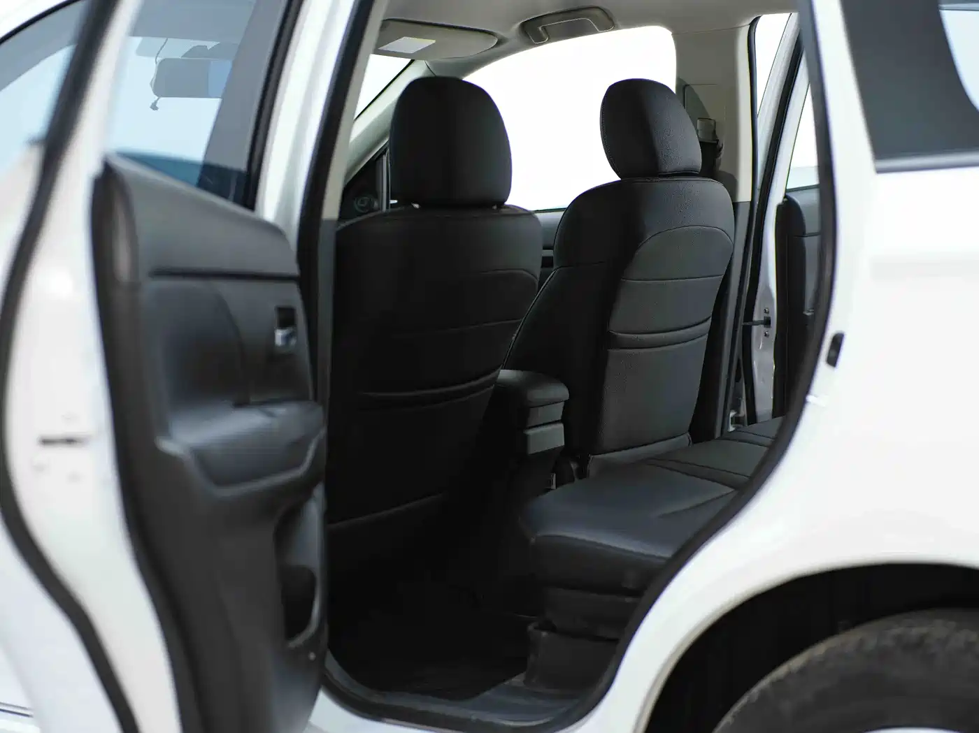 Mitsubishi Outlander 2021 Facelift 2.0L 2WD Comfort Edition 5-Seater фото 16