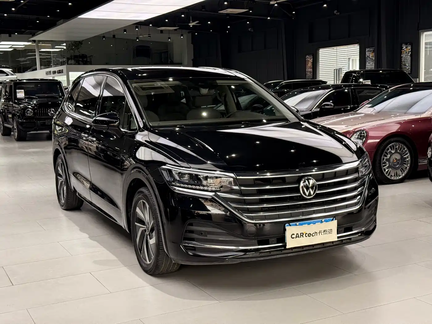 Volkswagen Viloran 2024 330TSI Luxury Edition фото 2