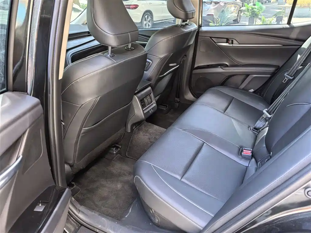 Toyota Camry 2024 Hybrid 2.0HGVP Luxury Edition фото 21