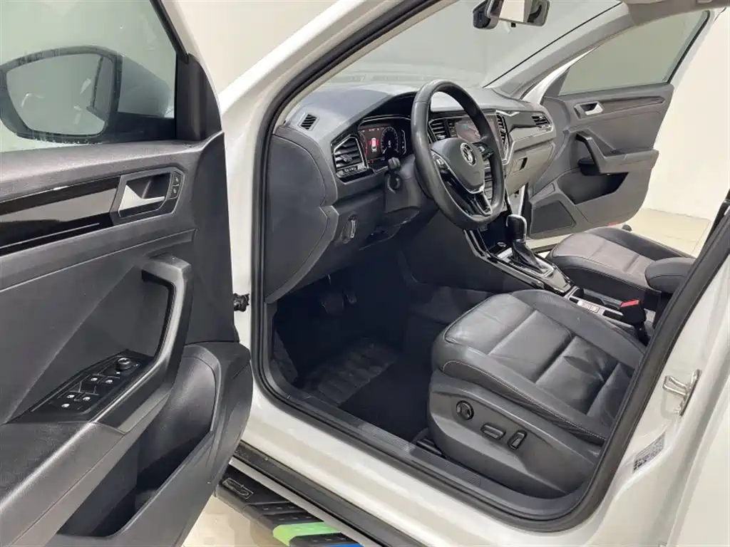 Volkswagen T-ROC 2022 280TSI DSG 2WD Elite PLUS фото 14