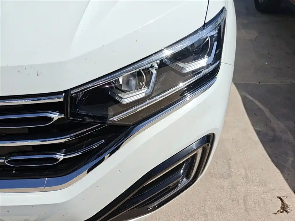 Volkswagen Tayron GTE Plug-in Hybrid 2020 1.4T Premium фото 24