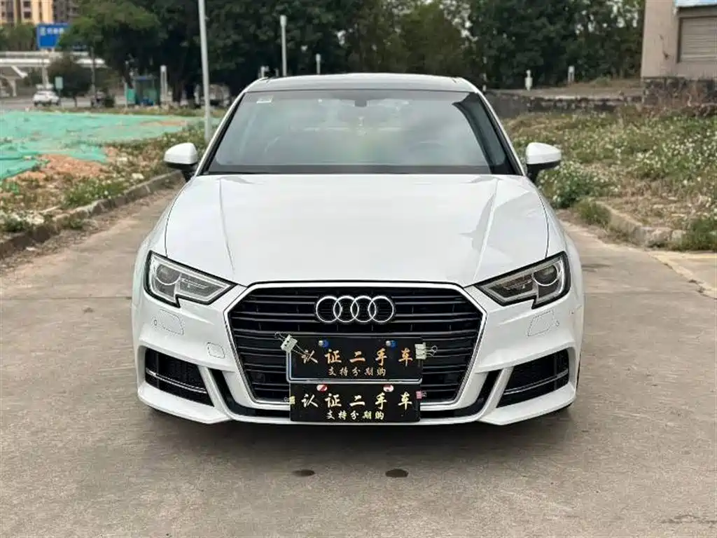 Audi A3 2018 30th Anniversary Limousine 35 TFSI Fashion фото 2