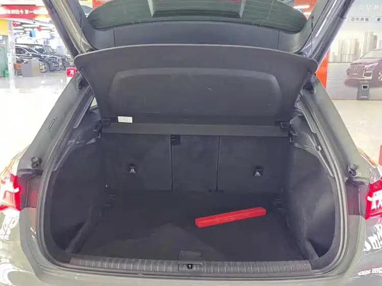 Audi Q3 2024 35 TFSI Progressive Sport фото 15