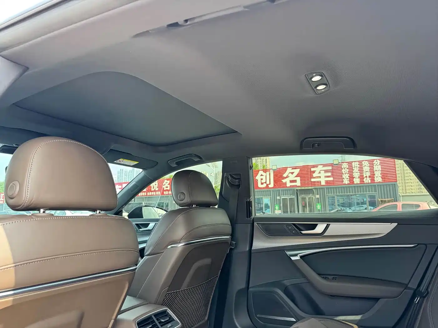 Photo 13 - Audi A7L