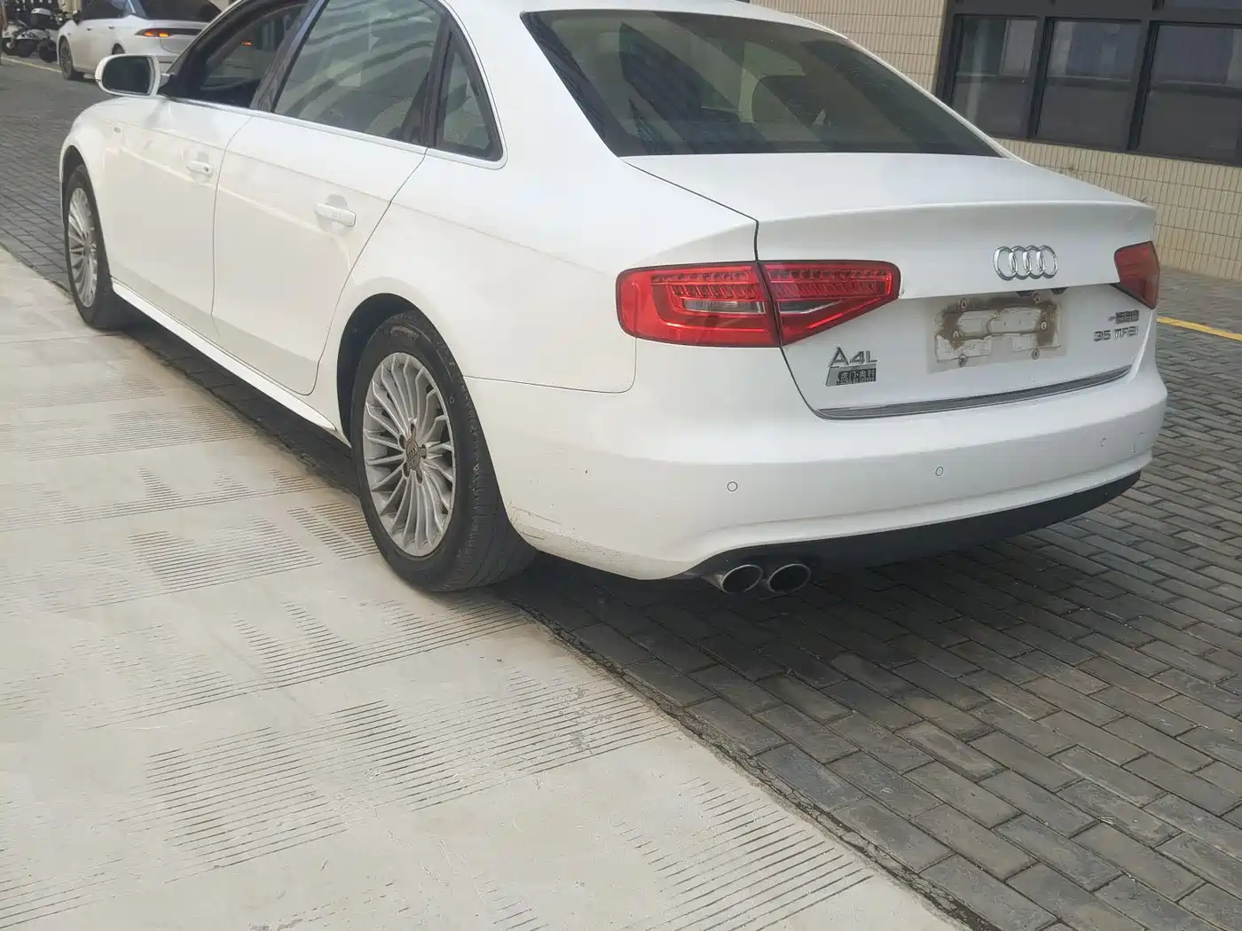 Audi A4L 2015 35 TFSI Auto Comfort фото 6