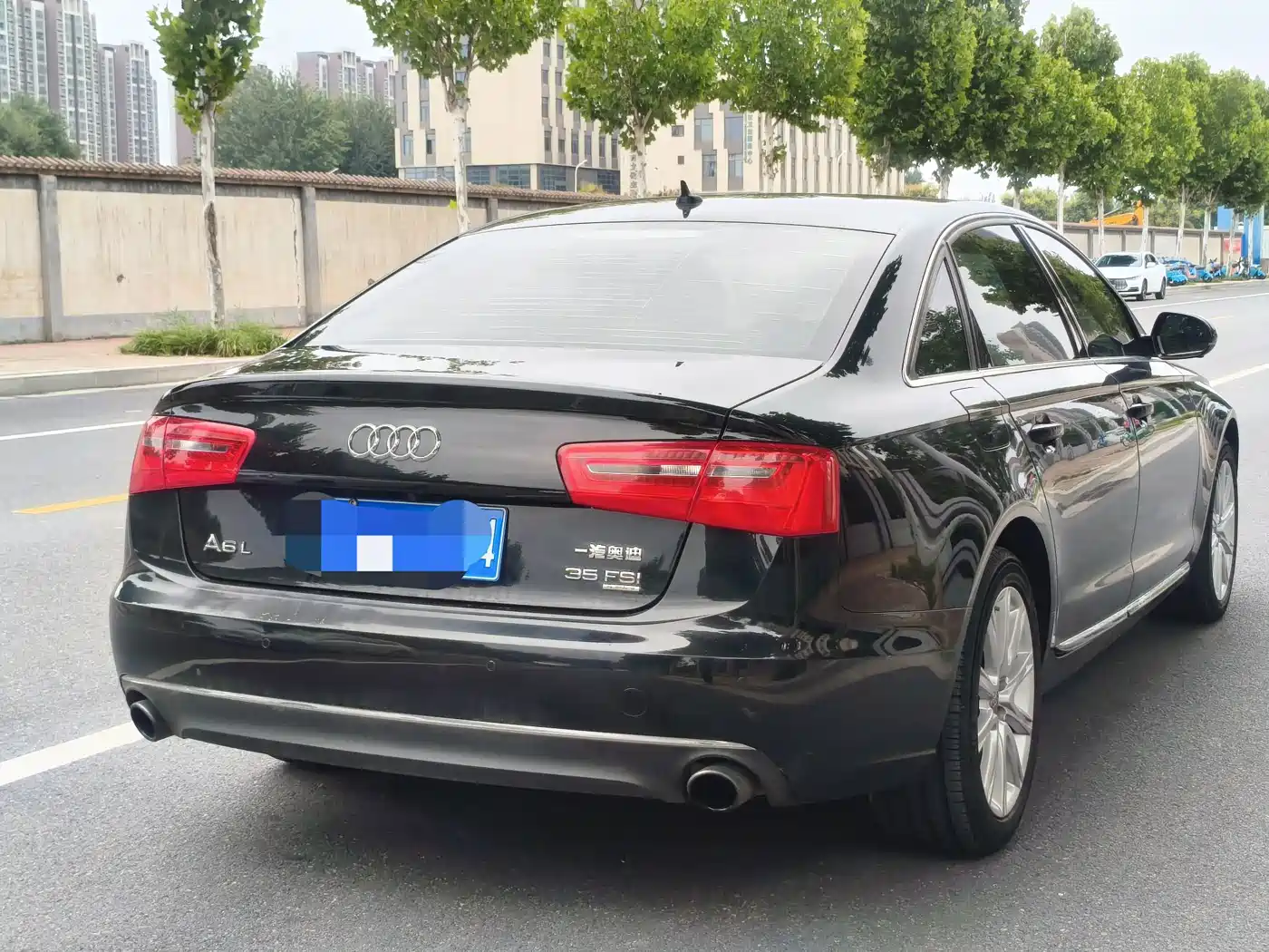 Фото 18 - Audi A6L