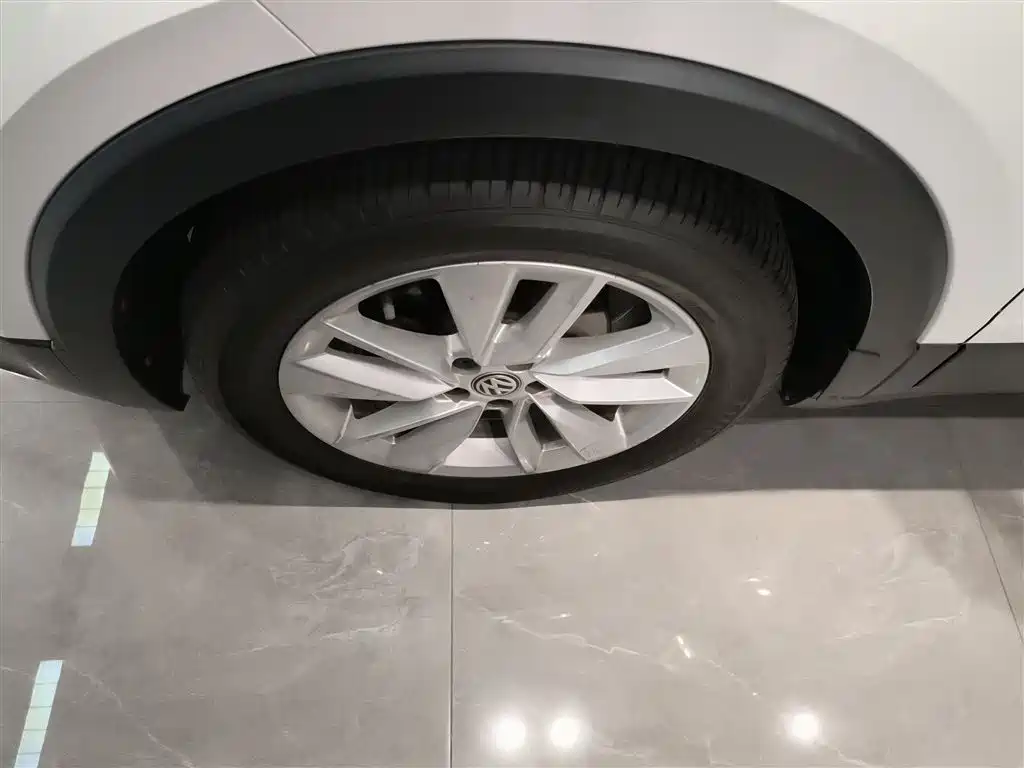 Volkswagen T-Cross 2019 1.5L Automatic Comfort Edition фото 25