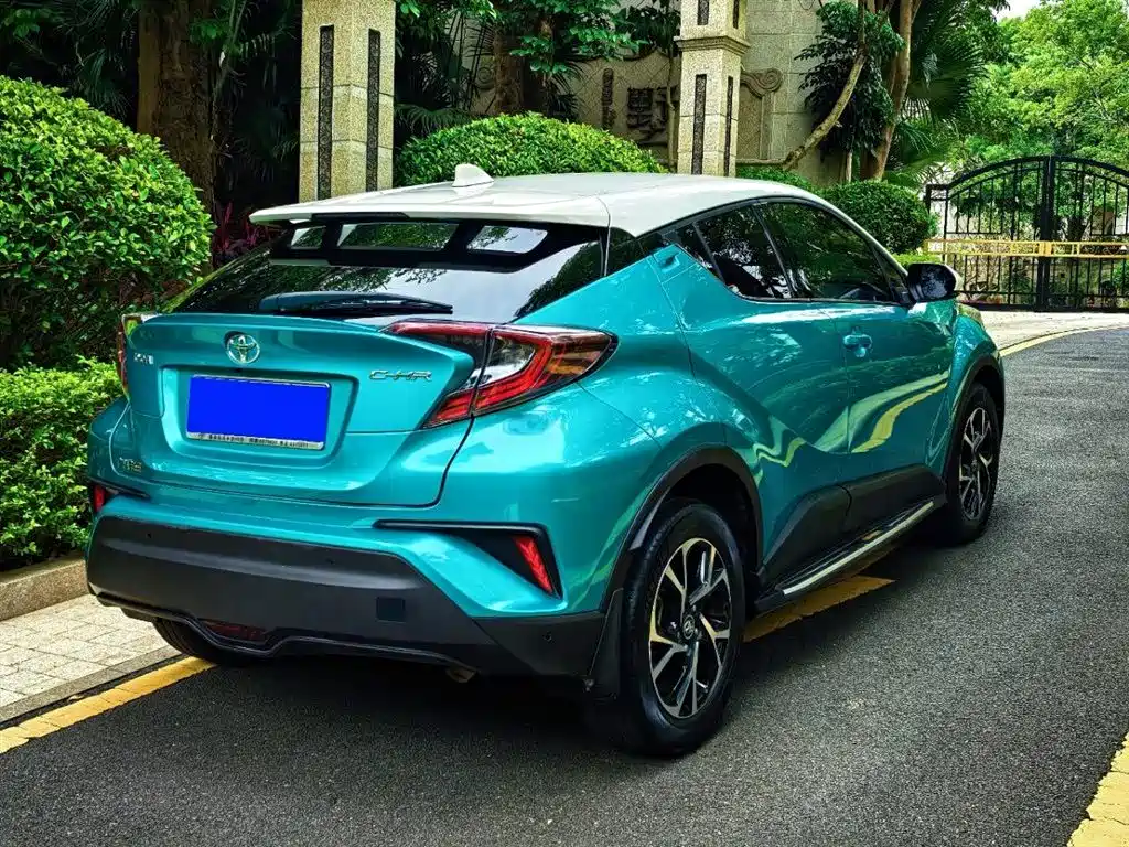 Toyota C-HR 2018 2.0L Luxury Edition China V фото 6