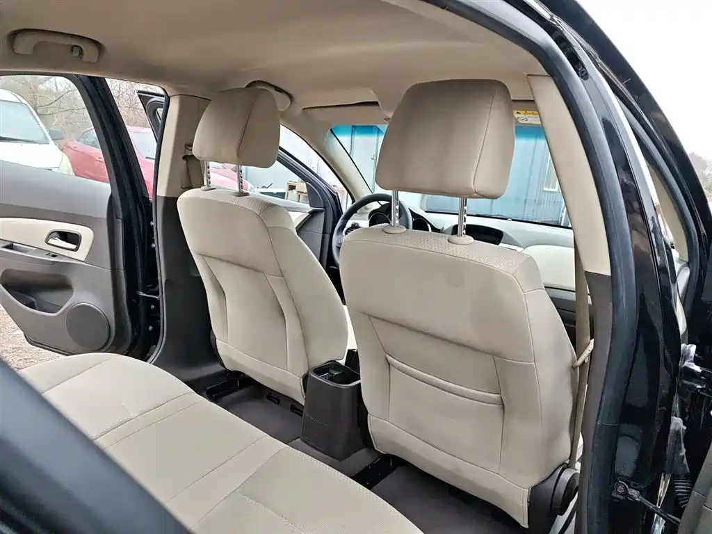 Chevrolet Cruze 2015 1.5L Classic SL MT фото 14