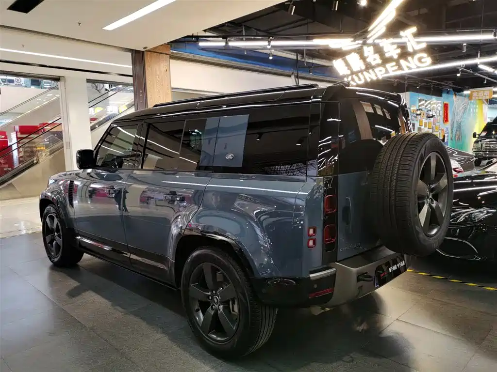 Land Rover Defender 2023 Facelift 110 3.0T P400 X-DYNAMIC HSE фото 3