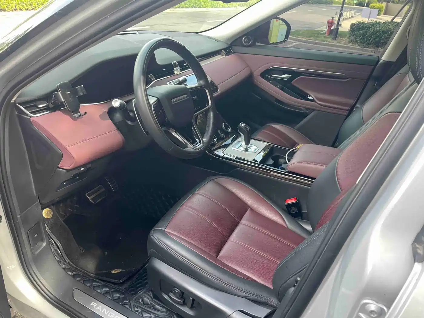 Land Rover Range Rover Evoque 2022 Range Rover Evoque L 249PS R-Dynamic Luxury Edition фото 4