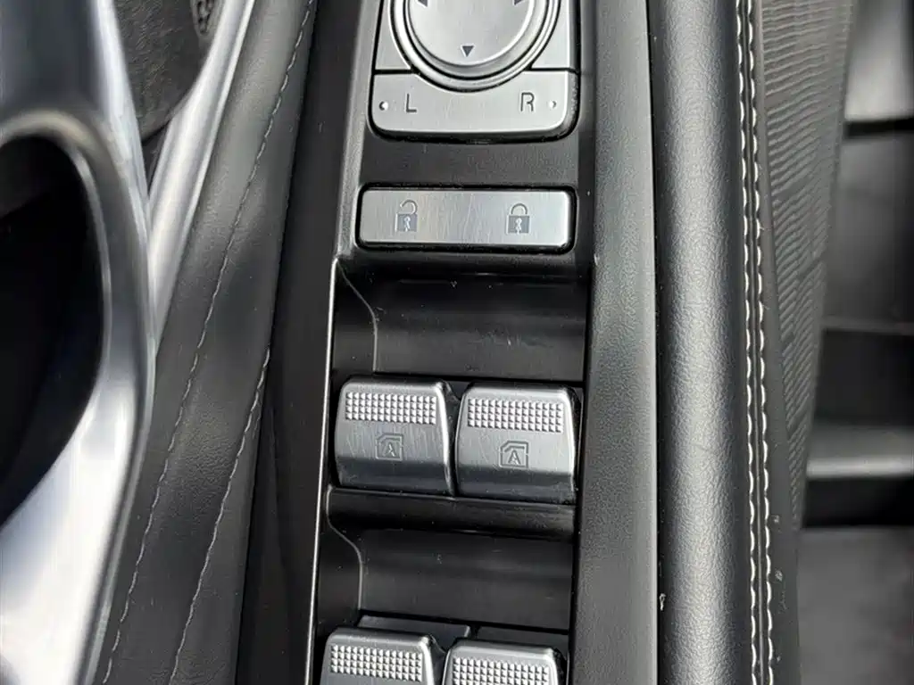 GAC Trumpchi Trumpchi GS8 2022 Pilot Series 2.0TGDI 2WD Luxury Smart Connect Edition (7-Seater) фото 17