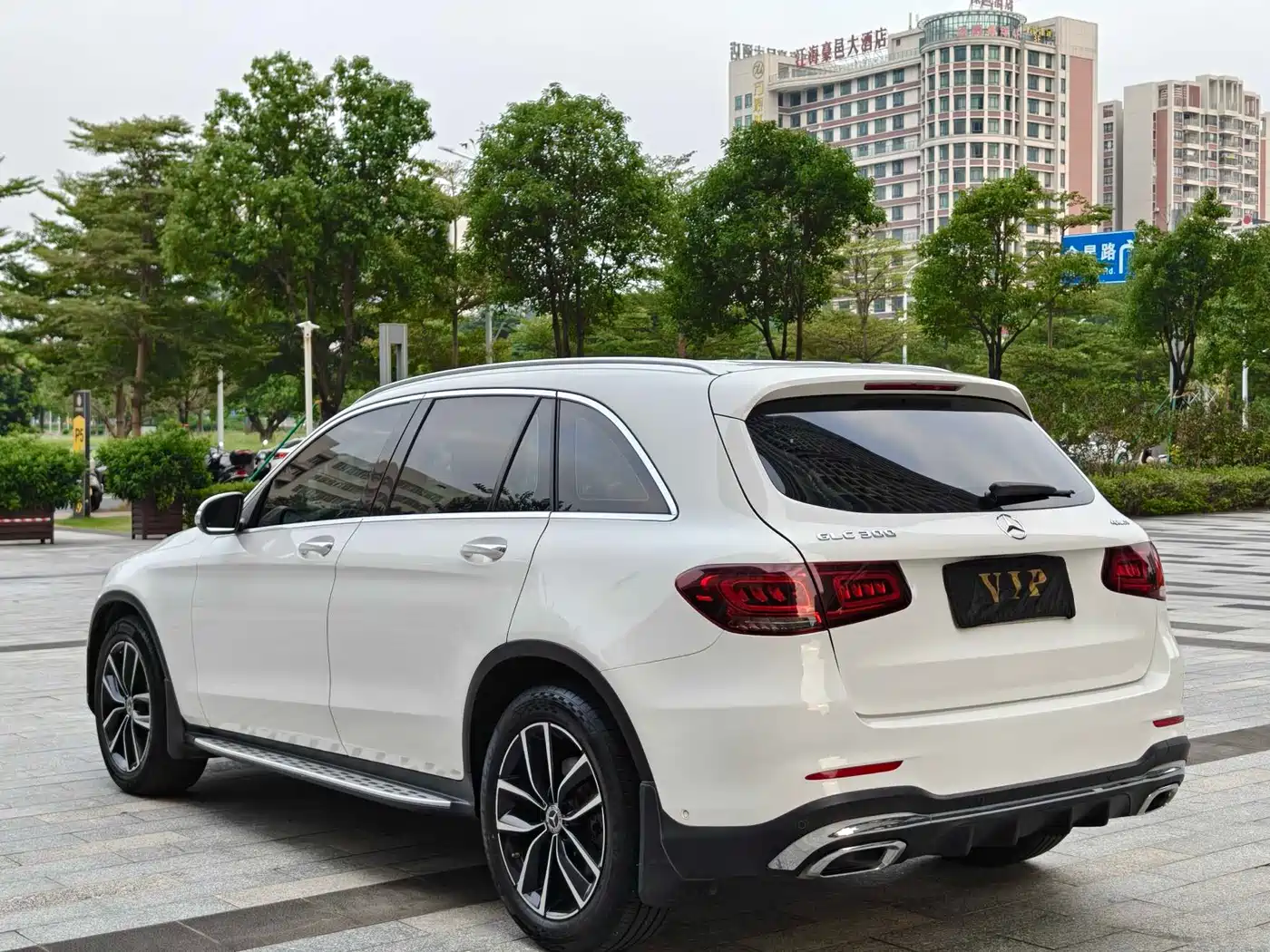 Mercedes-Benz GLC 2020 Facelift GLC 300 L 4MATIC Dynamic фото 17