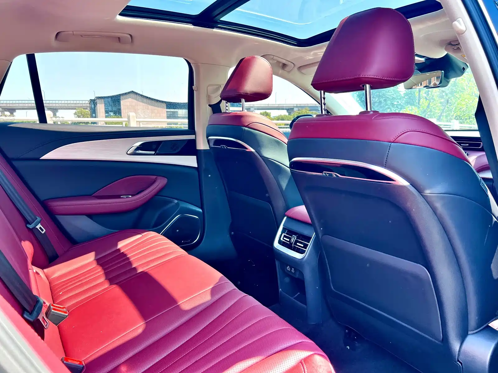Photo 13 - Hongqi H5