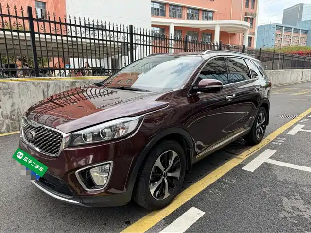 Kia Sorento 2015 Sorento L 2.4L Gasoline 4WD Elite 7-Seater China V