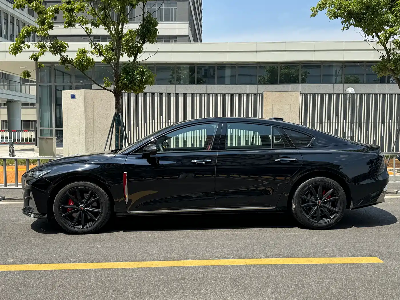 Hongqi H6 2025 Model 2.0T Fashion Edition фото 9
