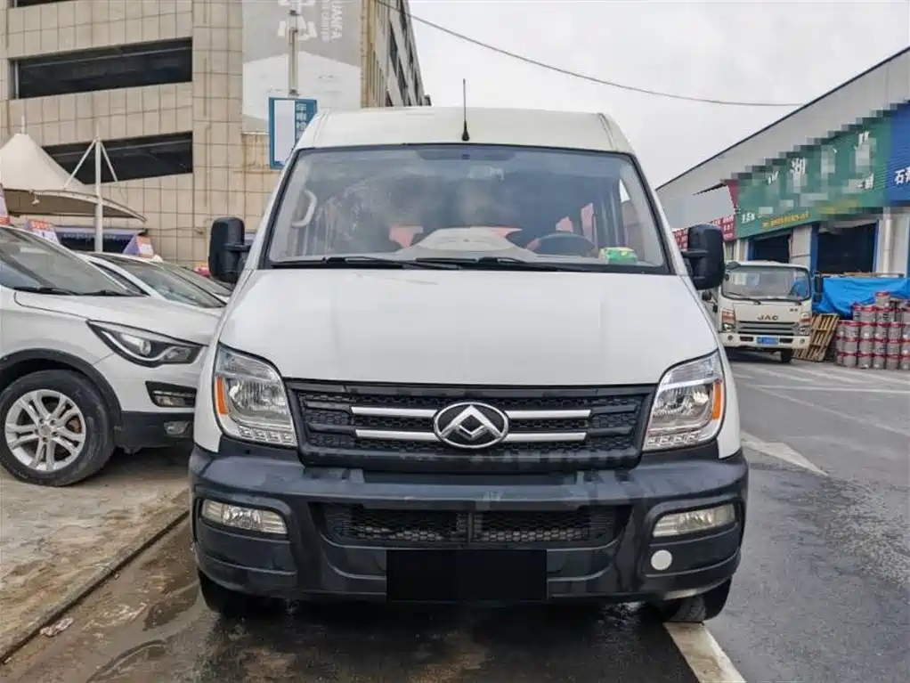 SAIC Maxus Xintu V80 2019 Model 2.5T Classic 6-speed manual Aoyuntong short wheelbase ultra-low roof 5/6-seater фото 2