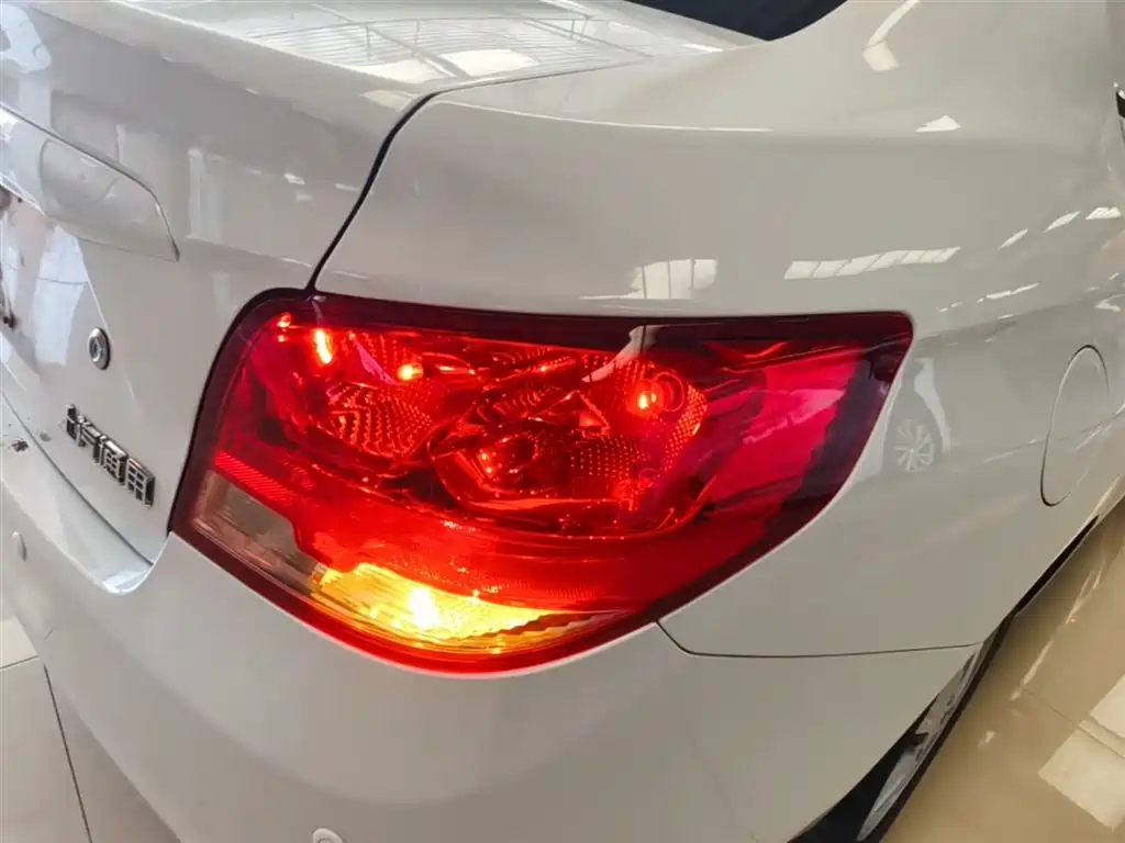 Chevrolet Sail 2018 Sail 3 1.3L AMT Ideal фото 8