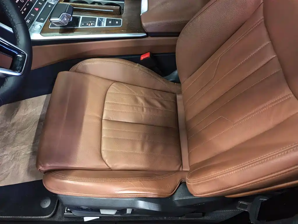 Audi A6L 2019 40 TFSI Luxury Elegance фото 11