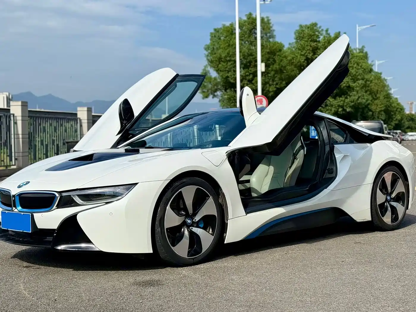 BMW i8 2015 2014 Standard