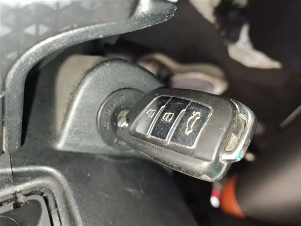 Geely Yuanjing X1 2018 2017 1.3L Auto Player Edition
