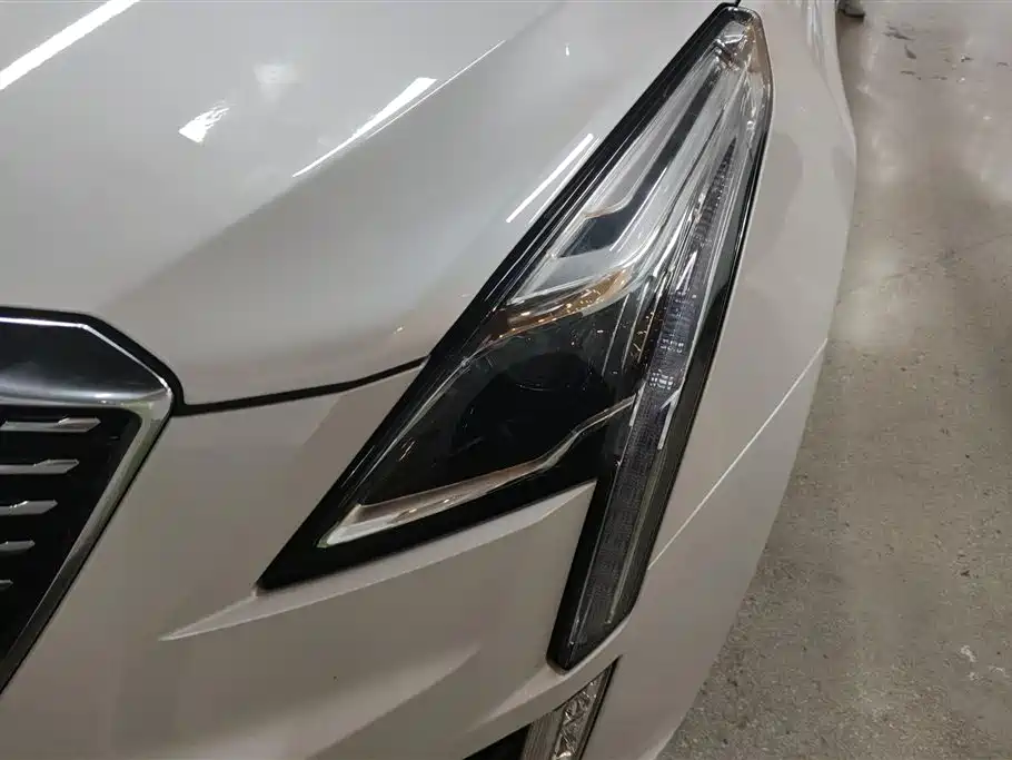 Cadillac XT5 2020 28T Luxury Model фото 5