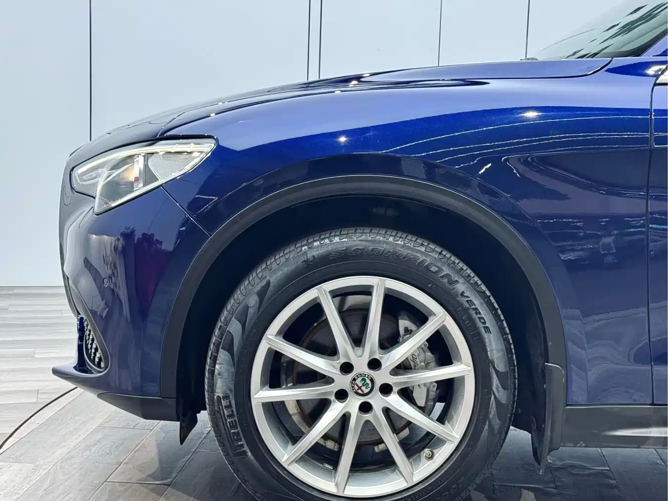 Alfa Romeo Stelvio 2019 2017 2.0T 200HP Luxury Edition