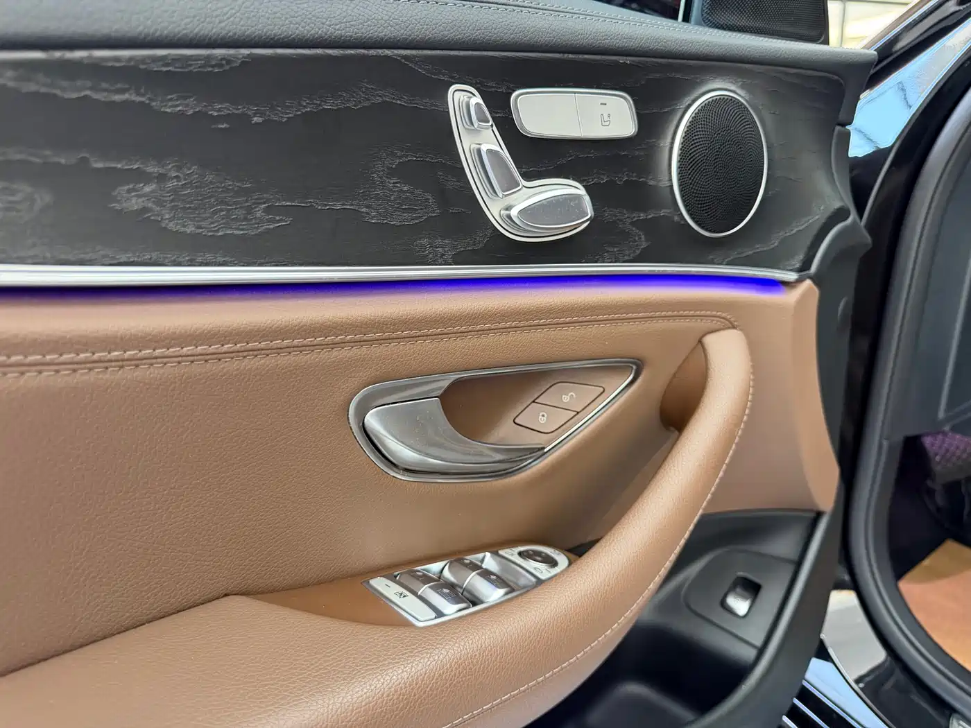 Mercedes-Benz E-Class 2016 E 200 L Sport Type фото 10