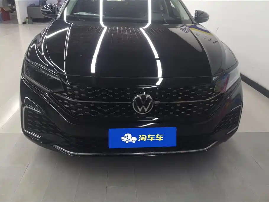 Volkswagen Passat 2022 330TSI Starlight Elite Edition фото 2