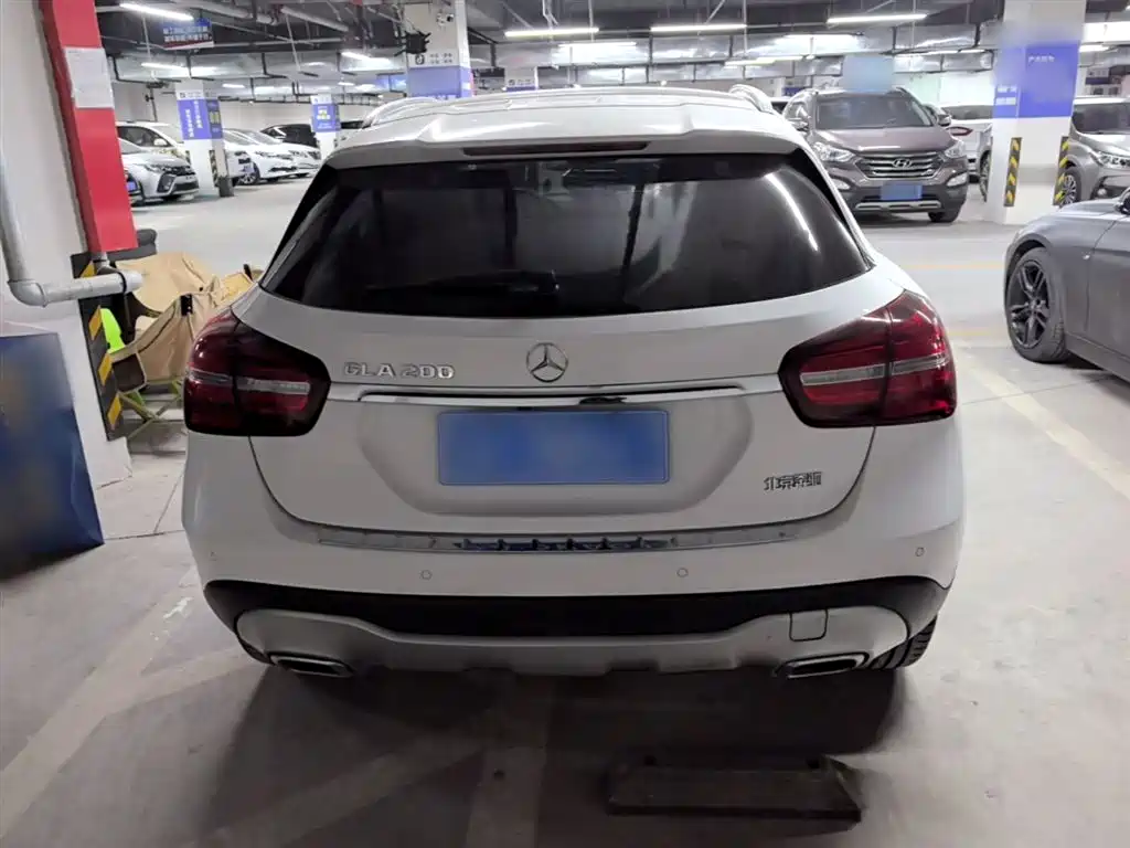 Mercedes-Benz GLA 2018 GLA 200 Dynamic фото 6