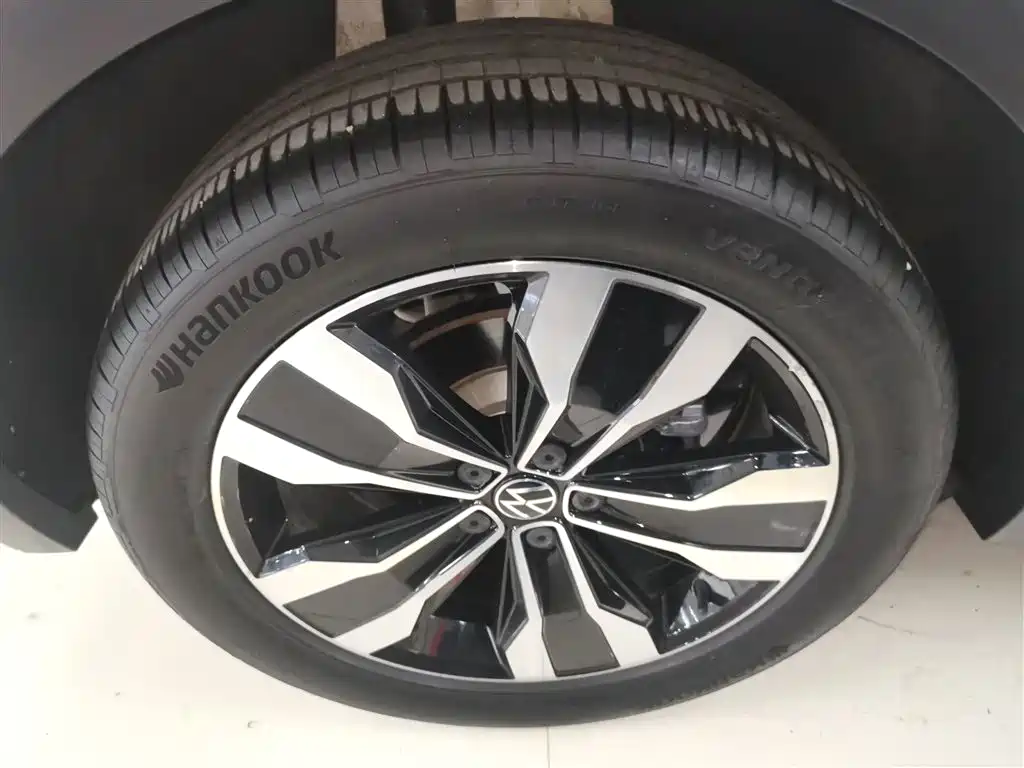 Volkswagen Tiguan L 2023 330TSI Auto 2WD R-Line Premium Edition фото 20