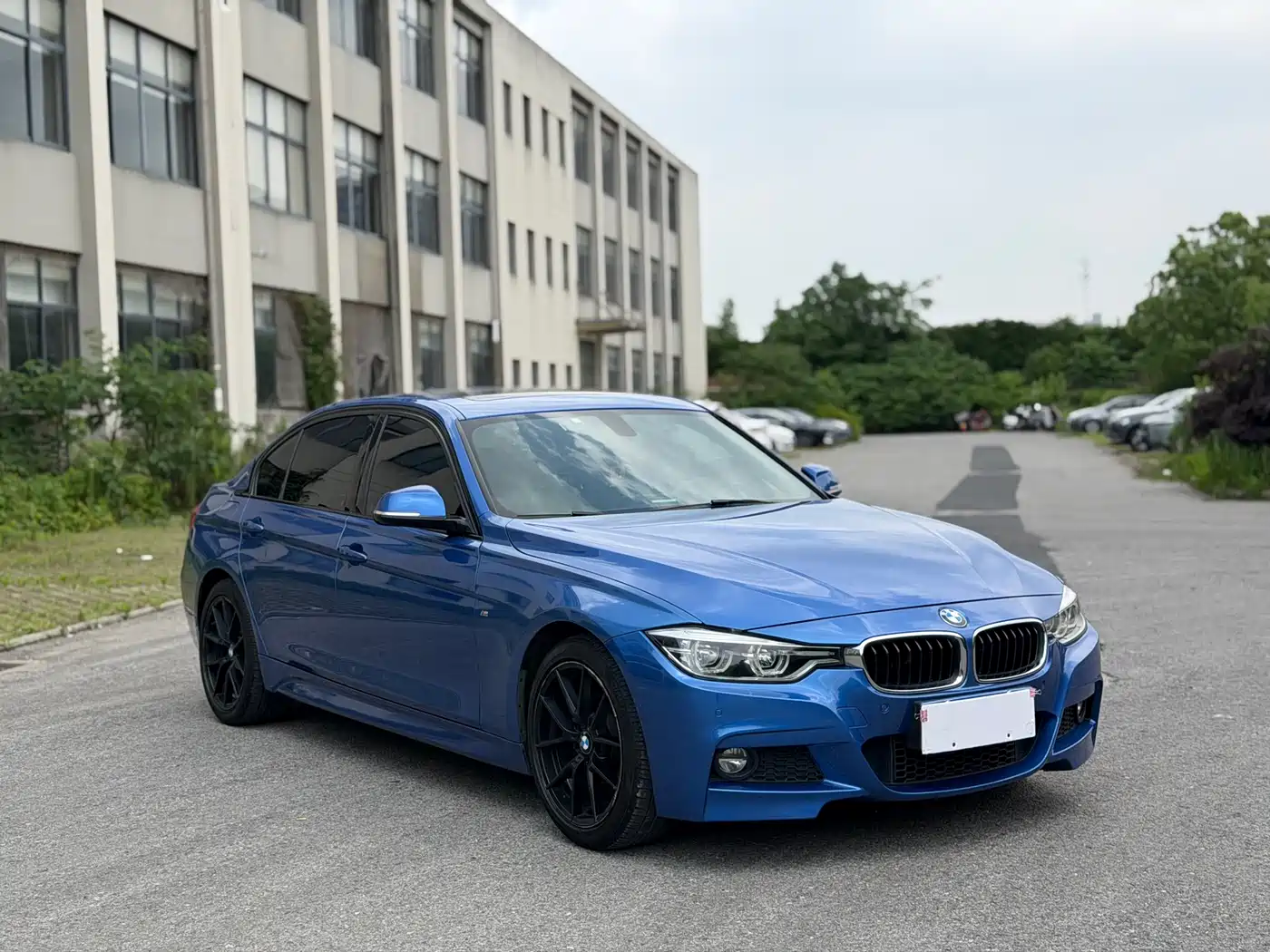 BMW 3 Series 2018 320Li Leading M Sport Package фото 3