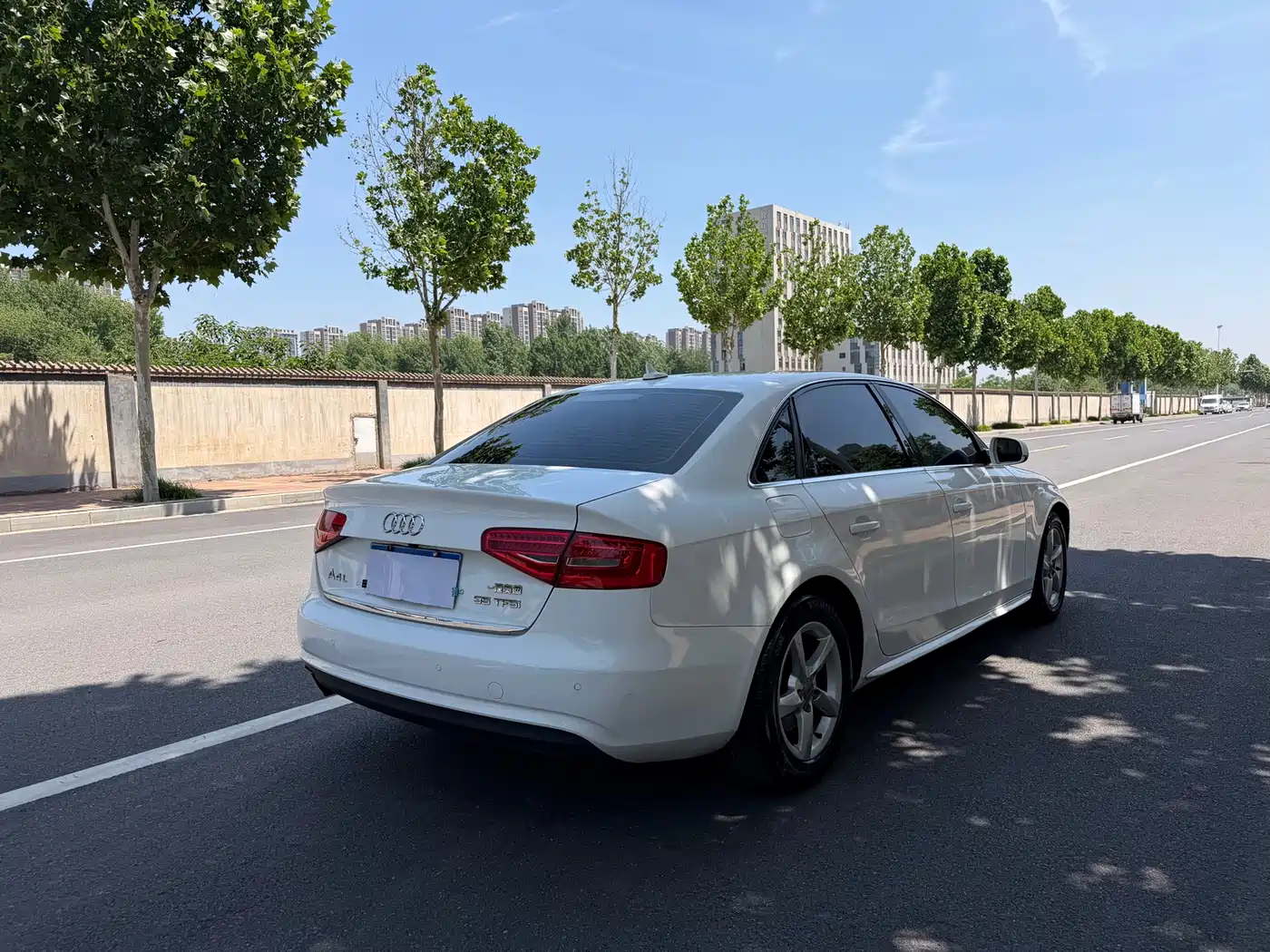 Audi A4L 2013 35 TFSI Automatic Standard фото 17