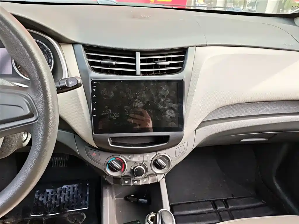 Chevrolet Sail 2015 Sail 3 1.3L AMT Ideal Edition фото 9