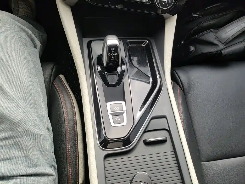 Lynk & Co 02 2019 High Energy Edition 2.0T Automatic 2WD Shine China VI фото 7