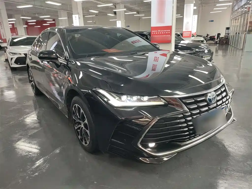 Toyota Avalon 2022 Hybrid 2.5L Luxury Edition фото 3