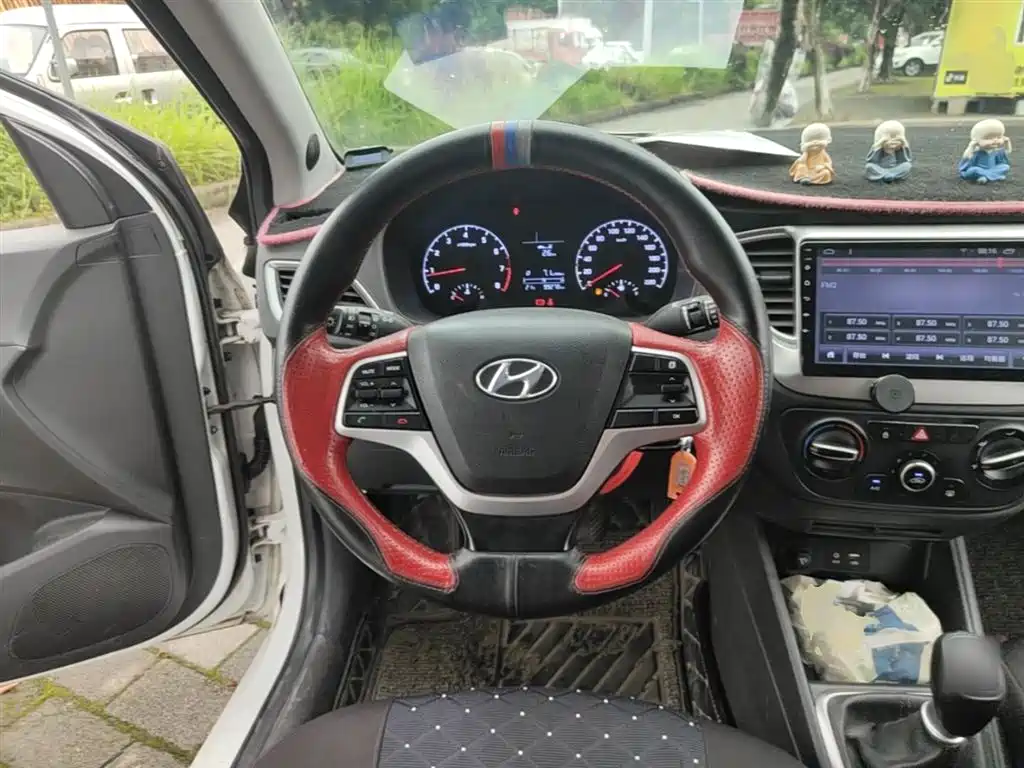 HYUNDAI ACCEPT