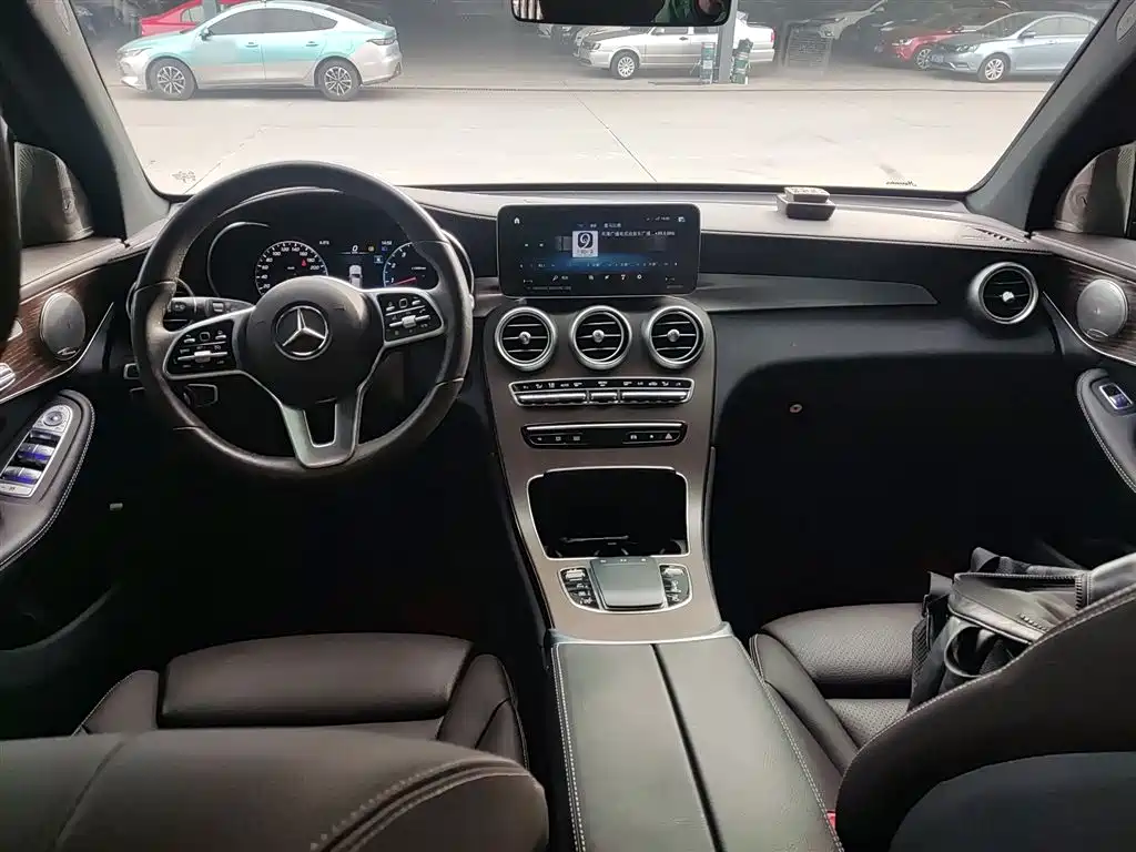 Mercedes-Benz GLC 2022 Facelift II GLC 260 L 4MATIC Luxury фото 10